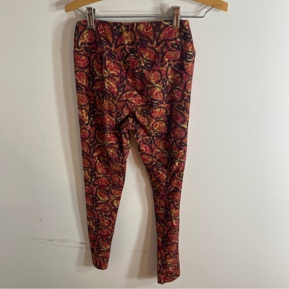 Lularoe Paisley Print Leggings One Size Red - Picture 4 of 5